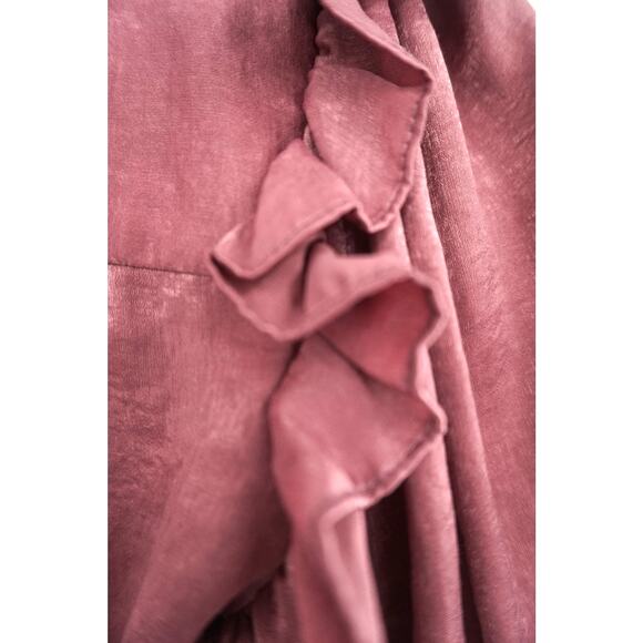 MISA Silky Ruffle Top - Picture 4 of 7